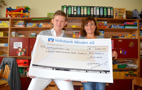 „Hand in Hand für krebskranke Kinder“: JWK Minden freut sich über 2.015 Euro